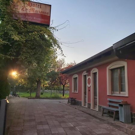 Hotel Zi Marianna Pertosa Buitenkant foto