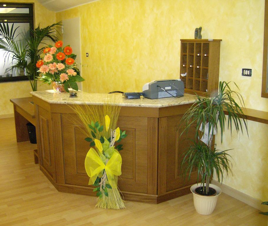 Hotel Zi Marianna Pertosa Buitenkant foto