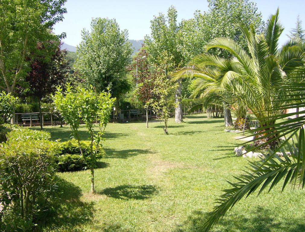 Hotel Zi Marianna Pertosa Buitenkant foto